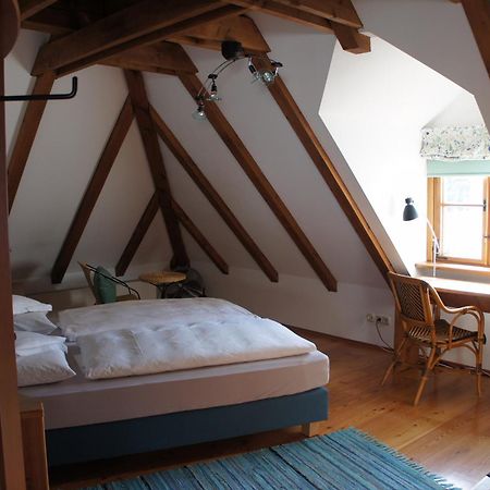 Hotel Schwarzer Adler Erlangen Pokoj fotografie
