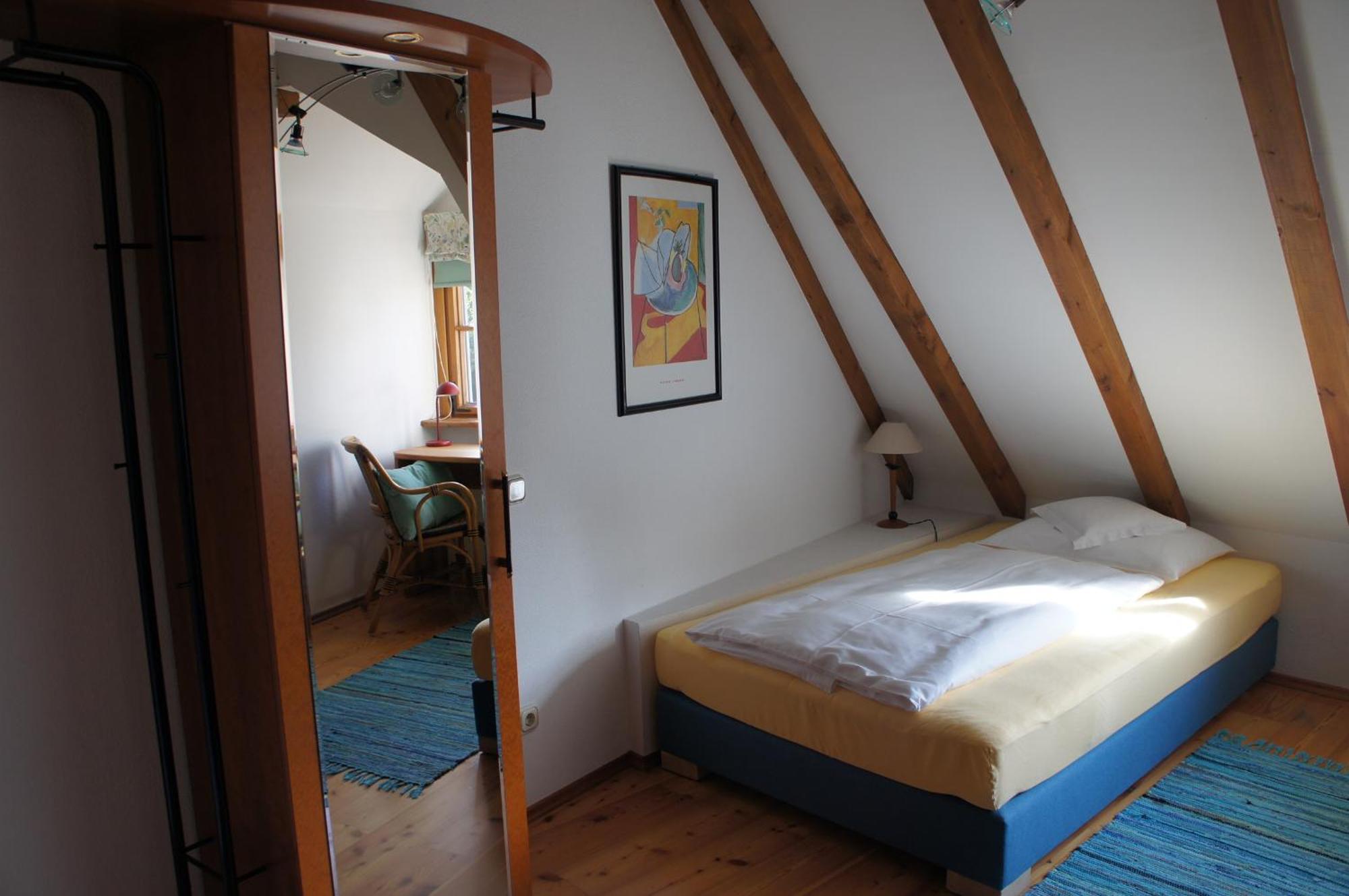 Hotel Schwarzer Adler Erlangen Pokoj fotografie